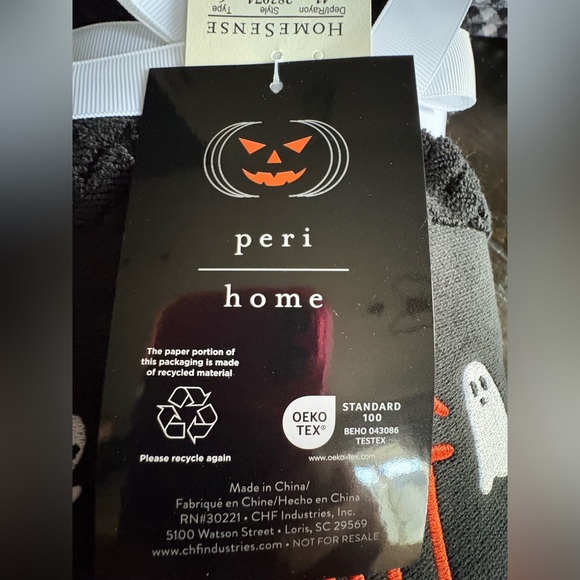 Black Halloween Hand Towels with Ghost Design - Picture 3 of 3